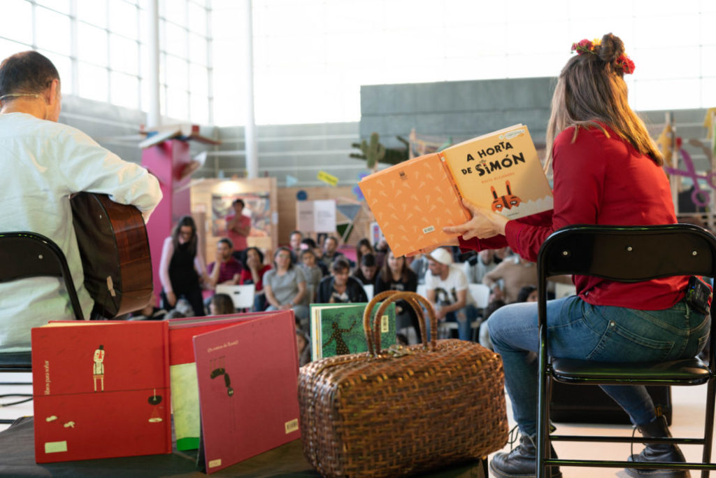 Salom do Livro infantil e juvenil ponte vedra