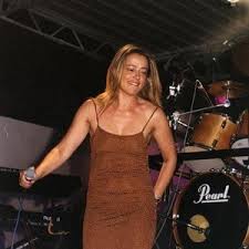 Ilda Gomes, cantora do grupo.