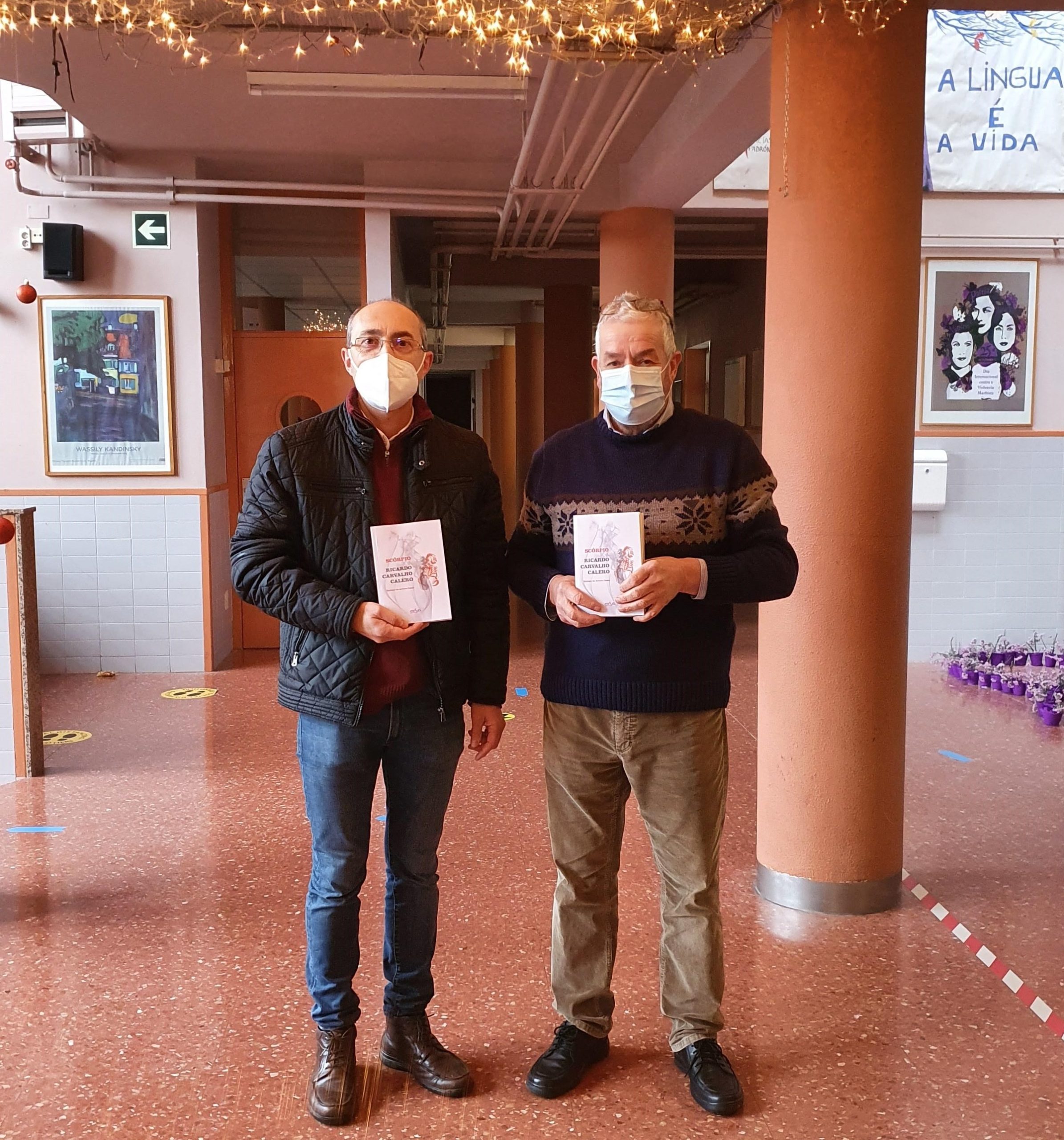 No IES Macias O Namorado, com o diretor do centro José Luís Carballeda.