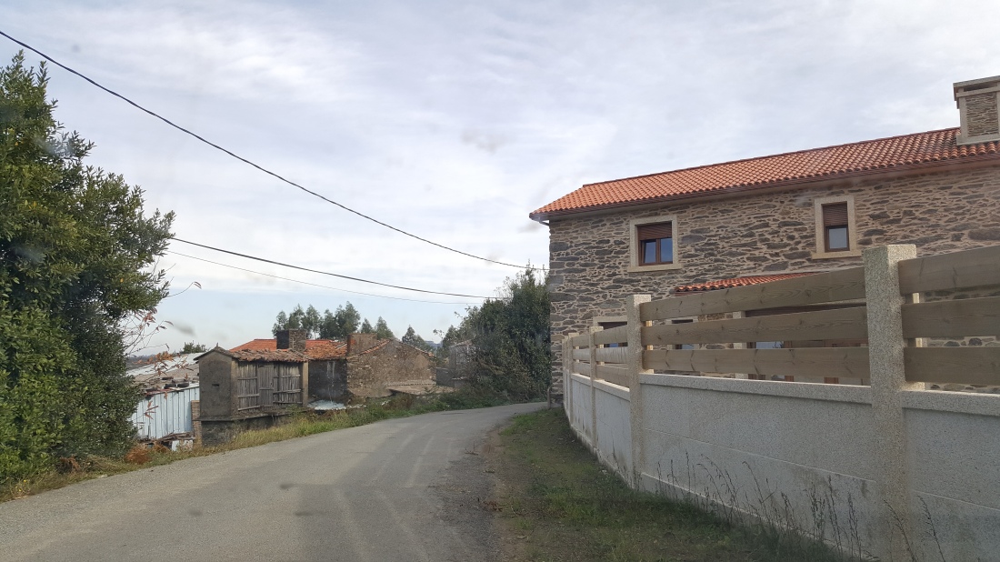 Aldeia de Frogil, em Ardemil, Ordes