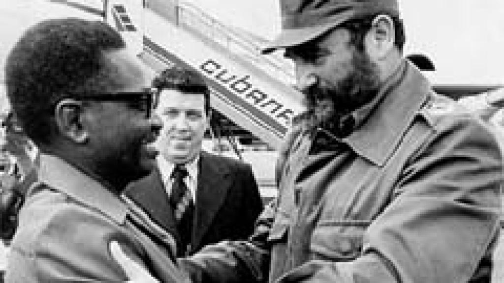 agostinho-neto-foto-com-fidel-castro