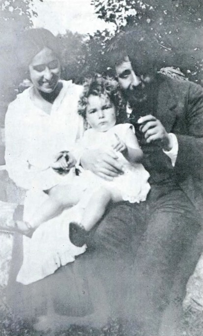 biqueira-foto-com-a-mulher-jacinta-e-a-filha