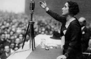 CLARA CAMPOAMOR Discurso num mitim