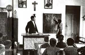 Fotograma de 'O florido pensil'