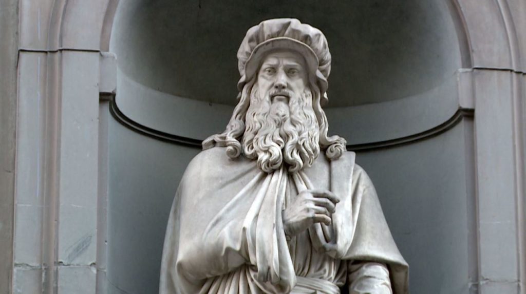 leonardo-da-vinci-estatua
